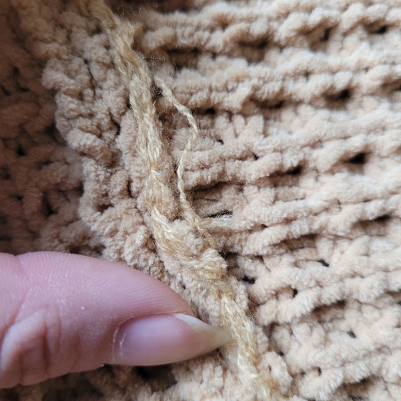 Knitted Sweater 🧶 - Picture 7 of 10